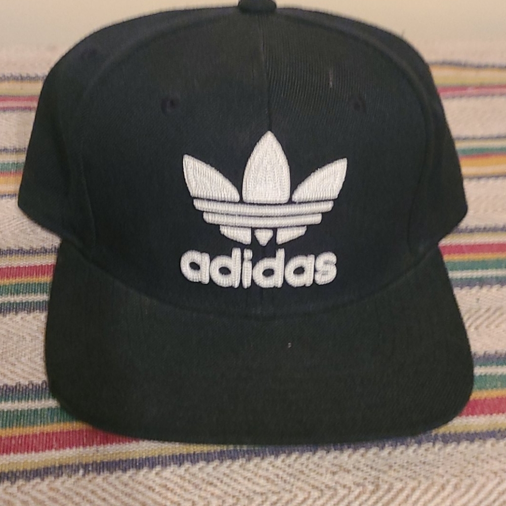 Adidas snap back